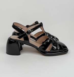 Mila Raine Umake black patent