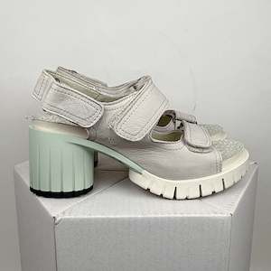 Art 1: Art 1923 bone