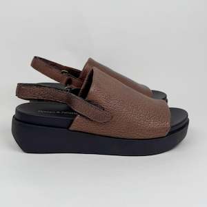 Django And Juliet: DJ Sonnes bronze