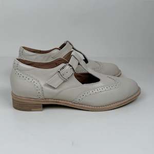 Marco D Alessi: Marco d'Alessi 25103C beige