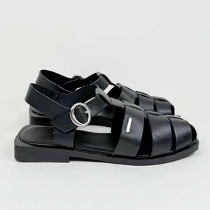Sandals: Nu by Neo velina black