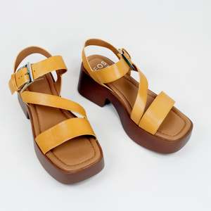 eos parisa sunflower