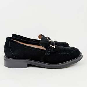 D&J Brogane black suede