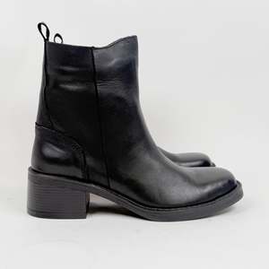 Eos: EOS Pampas black