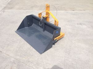 Utility Tractors: 3 Point Linkage Tipping Dirt Scoop 1.2m