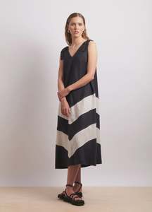 Neris: The Mixer Dress - Black/Sesame