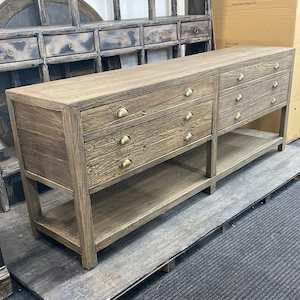 boxed: Villa Console table