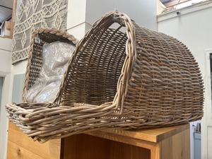 Clearance Furniture: Rattan Pet basket - Covered