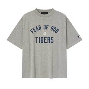 T Shirts: Fear of God Essentials Tigers 90s Tee Concrete Heather