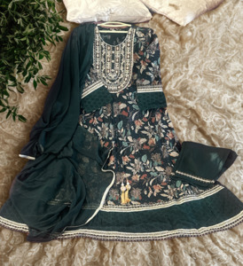 Products: Gaargi Anarkali Suit Set Inayat By AV