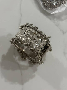 Products: Veina Handcuff Inayat By AV