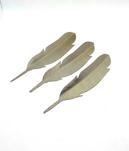 Tinch: Single Feather Magnet - Bronze