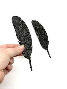 Tinch: Single Feather Magnet - Black Sparkle