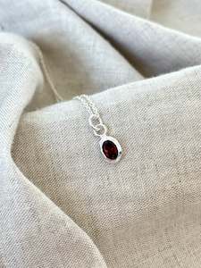 Necklaces: Garnet Oval Gemstone & Silver Necklace - Almandine garnet
