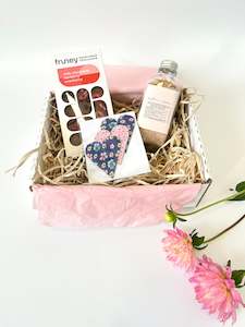 Gift Vouchers: $55 Giftbox - Bath Salts, Chocolate, Heart Magnets