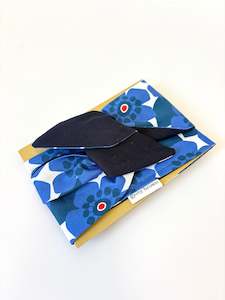 Products: Girlband - Large Blue Flowers / Navy