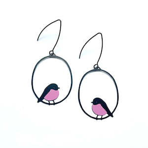 Denz: Midi Robin Earrings in Pink & Black