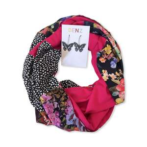 Scarves: Infinity Scarf - Hot pinks and black floral / hot pink