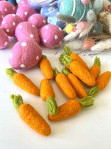 Store17: Felted Wool Easter Carrots