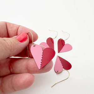 Mini Heart earrings in Pink/Red