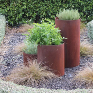 Products: Circular Garden Planters - Incision