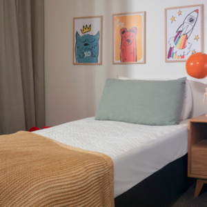 Bedding: Mattress Protector Quilted