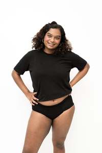 Underwear: Women’s Absorbent Midi Brief – Light