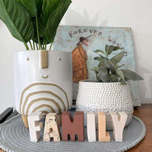 Homeware Accents: Concrete word - Family