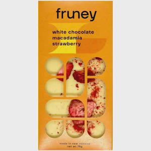 Confectionery: White chocolate, Macadamia & Strawberry Bar
