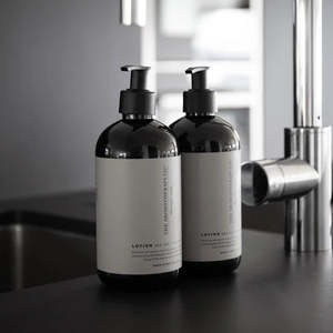 Sea Salt & Sandalwood - Men's Hand & Body Wash