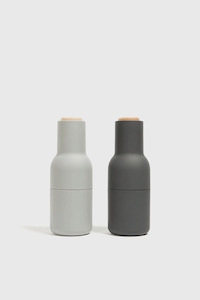 Audo Copenhagen Menu: Bottle Grinder 2-Pack Beech Lid - Cool Grey