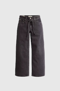Levis: XL Straight Jeans - Influential Lady
