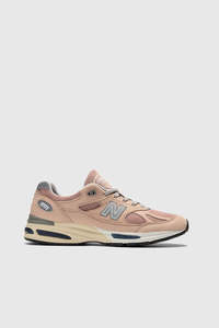 Footwear: U991RB2 - Mahogany Rose / Silver
