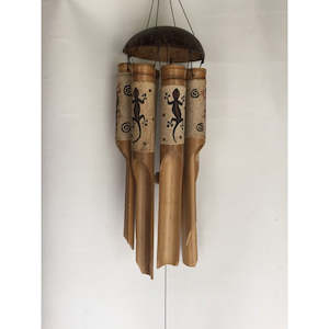 Windchimes Outdoors: GECKO SAND PAINTED WIND CHIMES