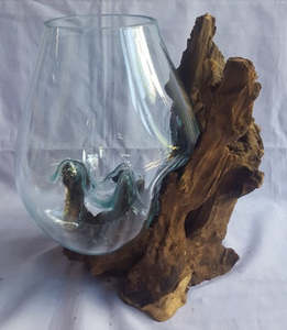 Vases: Gamal Root With Aquarium