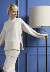 Woman Tops Tunics In Italy: Made in Italy Soft Cashmere Turtleneck Sweater - Caterina D.