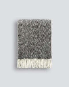 Outlet: Baya Lana Throw Blanket - Licorice | 100% NZ Wool