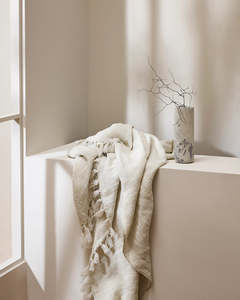 Plain And Textured Throws: Baya Millhouse Throw - Almond | 100% Linen