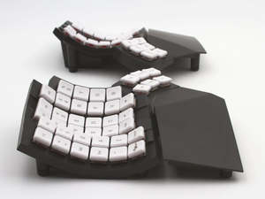 Glove80 Keyboards: [SOLDERING REQUIRED] Glove80 Ergonomic Keyboard Revision 2 with Travel Case (Switches Not Soldered)