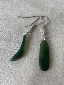 Tumbled Hanging Earrings – Pounamu