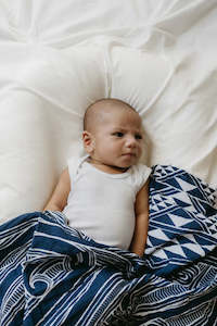 Pepi Baby: Navy blue muslin wrap
