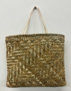 Kakahu Clothing: Kete Whakairo - Tuarua