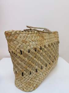 Mahi Toi Art: Kete whakairo - natural