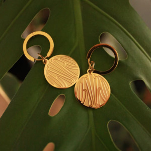 Taonga Jewelry: Pūhoro Huggies