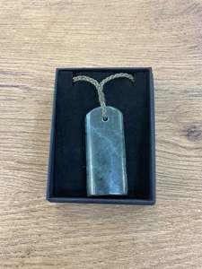 Taonga Jewelry: Pounamu Toki - (Kohatu Kohara)