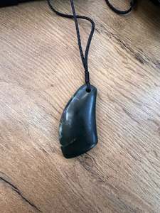 Campbell Carving: Freeform pounamu curved 60mm - 16
