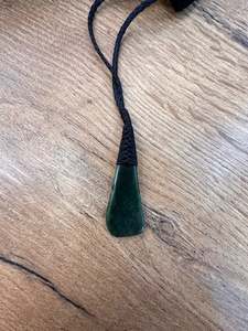 Campbell Carving: Pounamu roimata 45mm - 15