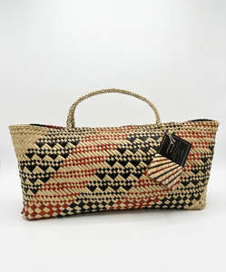 Bags Wahine: Kete whakairo - niho taniwha in red, black, natural