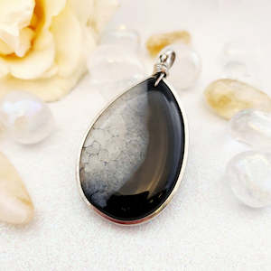Jewellery Other Accessories: Agate Tear Drop Pendant (dyed. silver metal. pre-loved by Riny)