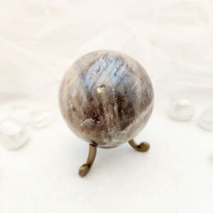 Crystals Fossils: Moonstone Sphere w. Amazing Blue Flash (approx. 6cm diameter)